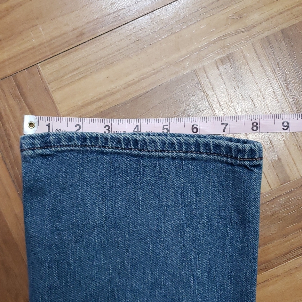 LEVI'S denim capri's - Picture 13 of 13